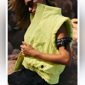 NWOT Free People Scrunch Time Puffer Vest! Size S